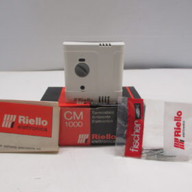 TERMOSTATO AMBIENTE ELETTRONICO RIELLO mod. CM 1000 - REGOLATORE DI TEMPERATURA
