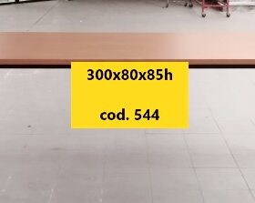 TAVOLO IN ACCIAIO CON PIANO IN LAMINATO