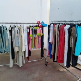 STOCK ABBIGLIAMENTO UOMO/DONNA ASSORTITO