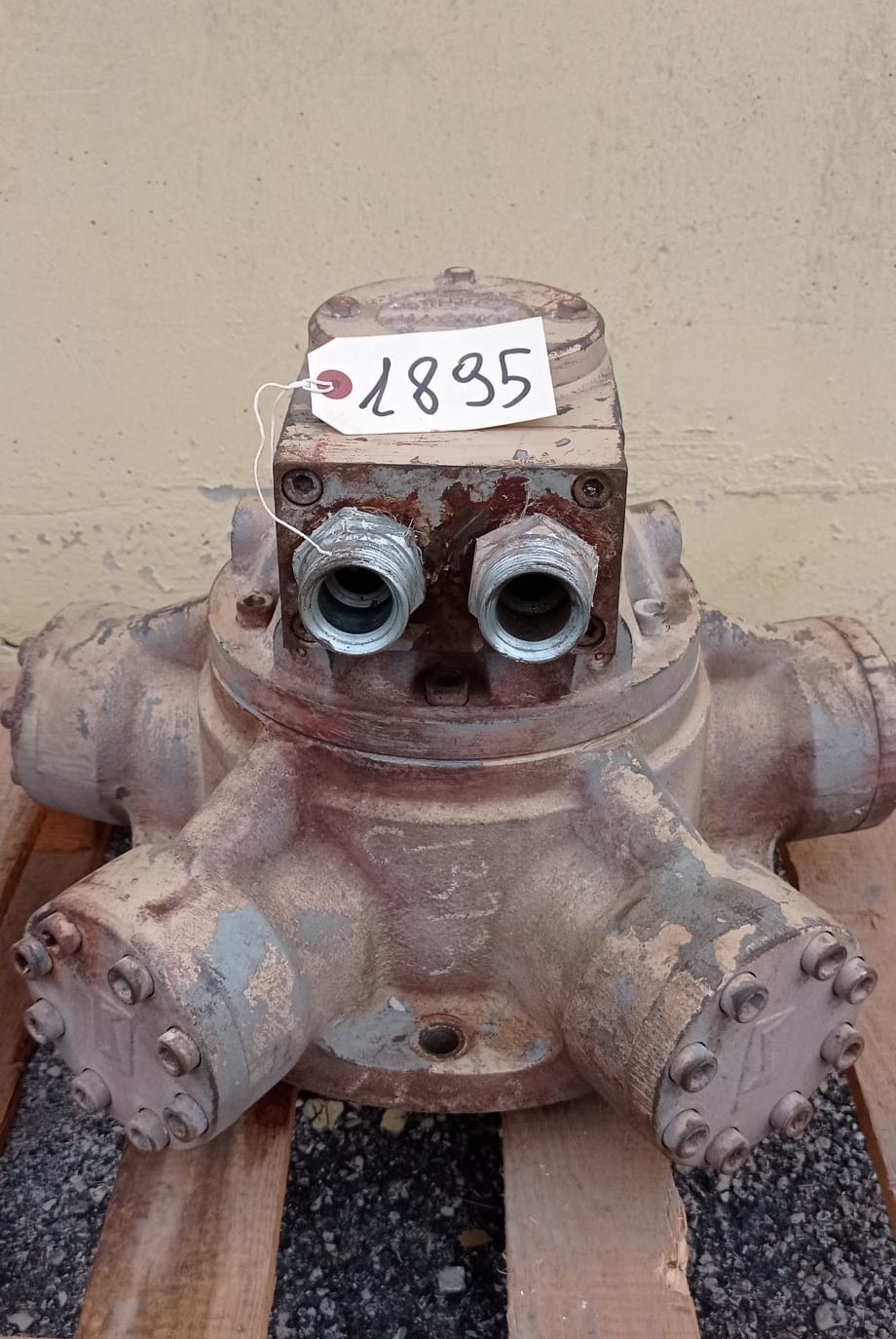 1895 -- 000 (2434) MOTORE A PISTONI RADIALI mod. 101-111-2 - immagine 1