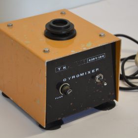 AGITATORE PER FIALE mod. GIROMIXER 300-100