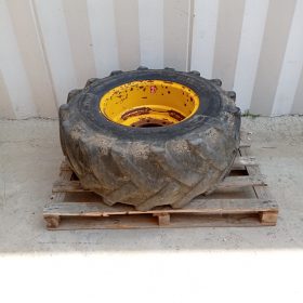 PNEUMATICO FUORISTRADA MANITOU 400/70-20 CON CERCHIO