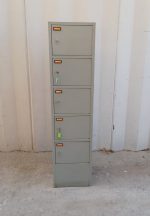 ARMADIETTO PORTAOGGETTI IN METALLO - 5 SCOMPARTI