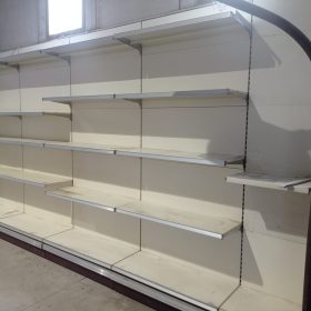 SCAFFALATURA A PARETE PER NEGOZIO / SUPERMERCATO CON RIPIANI VARIE MISURE E CASSETTI INFERIORI - €140,00 al metro
