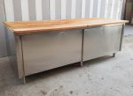 BANCONE ARMADIATO IN ACCIAIO INOX CON PIANO IN LEGNO - immagine 2