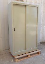 ARMADIO IN METALLO 4 RIPIANI CON ANTE SCORREVOLI cm 120x45x195h - immagine 2