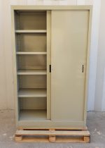 ARMADIO IN METALLO 4 RIPIANI CON ANTE SCORREVOLI cm 120x45x195h - immagine 3