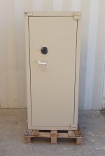 ARMADIO DI SICUREZZA C.P.L. CON SERRATURA E COMBINAZIONE