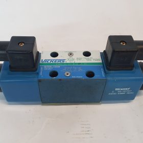 ELETTROVALVOLA VICKERS 4 VIE TRE POSIZIONI DGV4 3S 2C M U 05 60