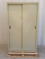 ARMADIO IN METALLO 4 RIPIANI CON ANTE SCORREVOLI cm 120x45x195h