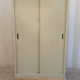 ARMADIO IN METALLO 4 RIPIANI CON ANTE SCORREVOLI cm 120x45x195h