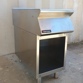 MOBILE IN ACCIAIO INOX