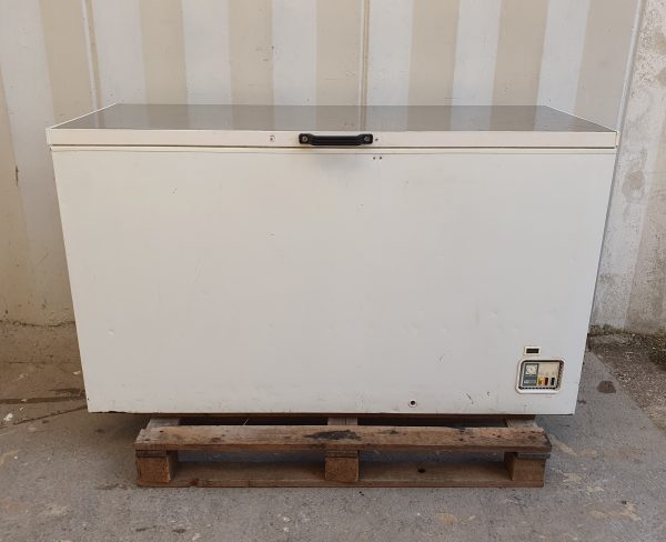 CONGELATORE A POZZETTO 500 LT. COOL HEAD mod. CF508