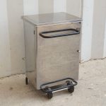 BIDONE IN ACCIAIO INOX CON RUOTE E PEDALE