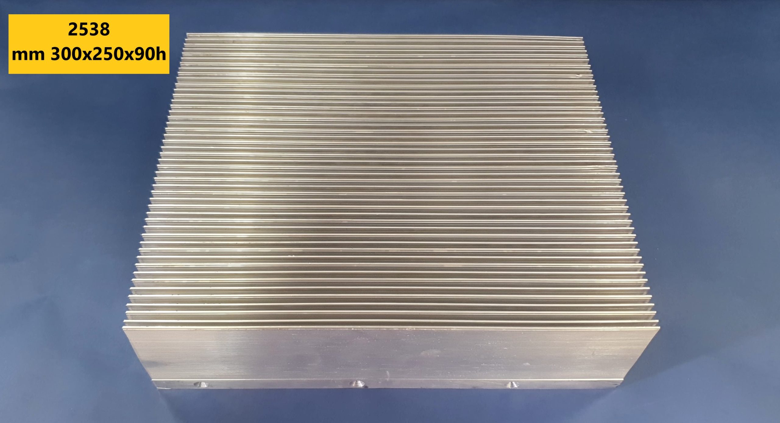 2538 -- 000 (3783) DISSIPATORE mm 300x250x90h - immagine 1