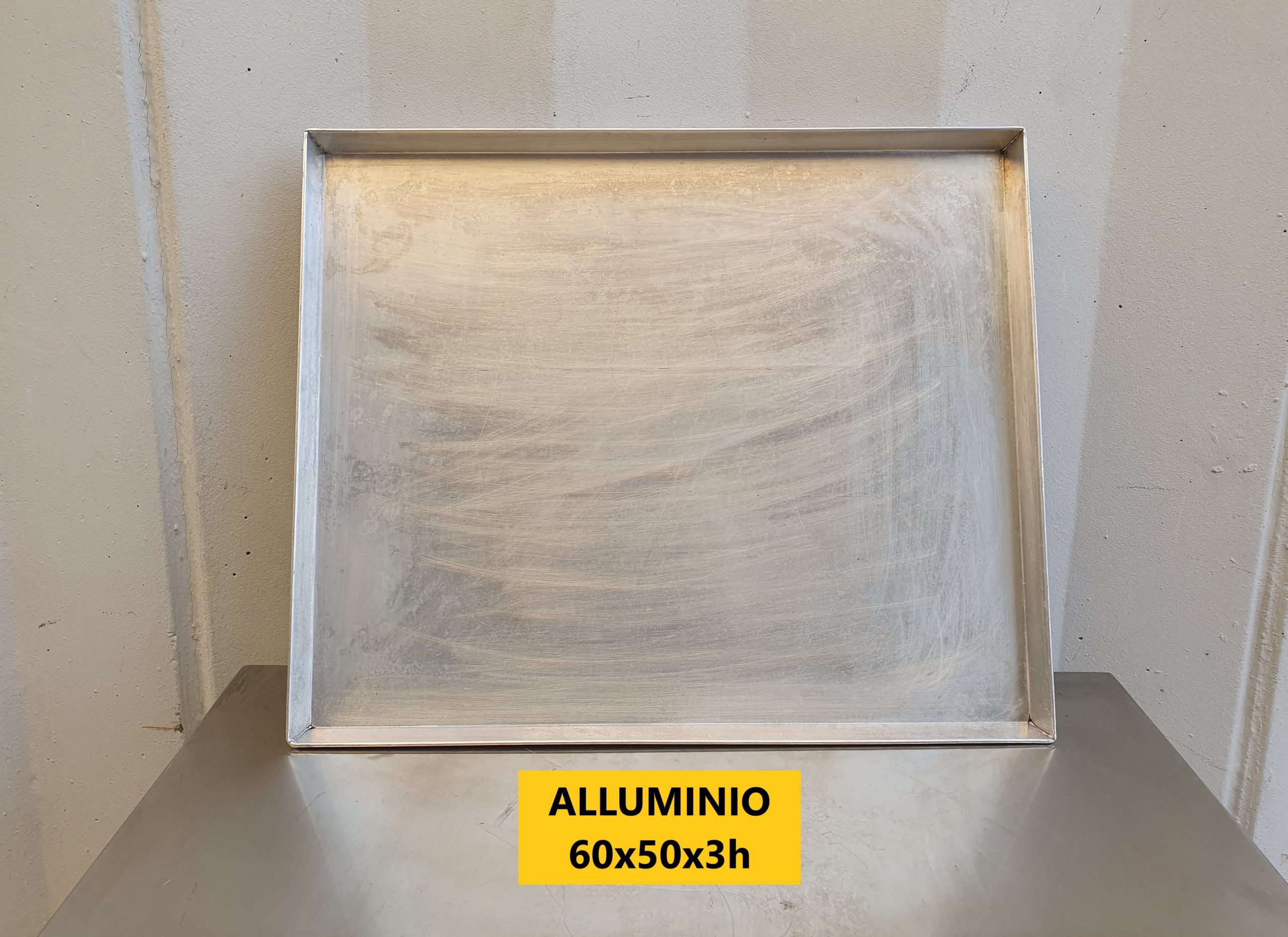 3160 -- 000 (3749) TEGLIA IN ALLUMINIO cm 60x50x3h - immagine 1