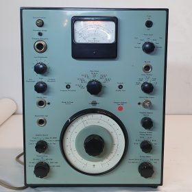FREQUENCY RESPONSE TRACER BRUEL & KJAER TYPE 2107
