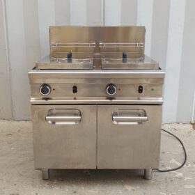 FRIGGITRICE A GAS DOPPIA VASCA 30 + 30 LT.